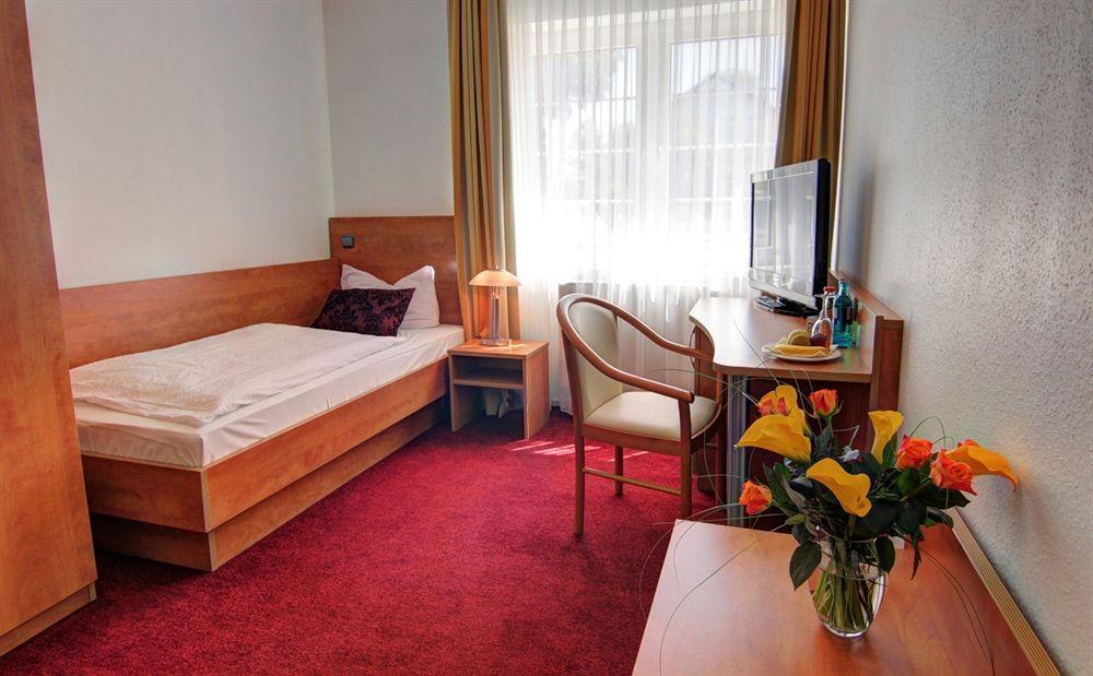 Tauwerk Hotel Вилхелмсхафен Екстериор снимка