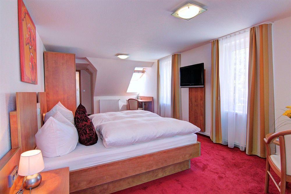 Tauwerk Hotel Вилхелмсхафен Екстериор снимка