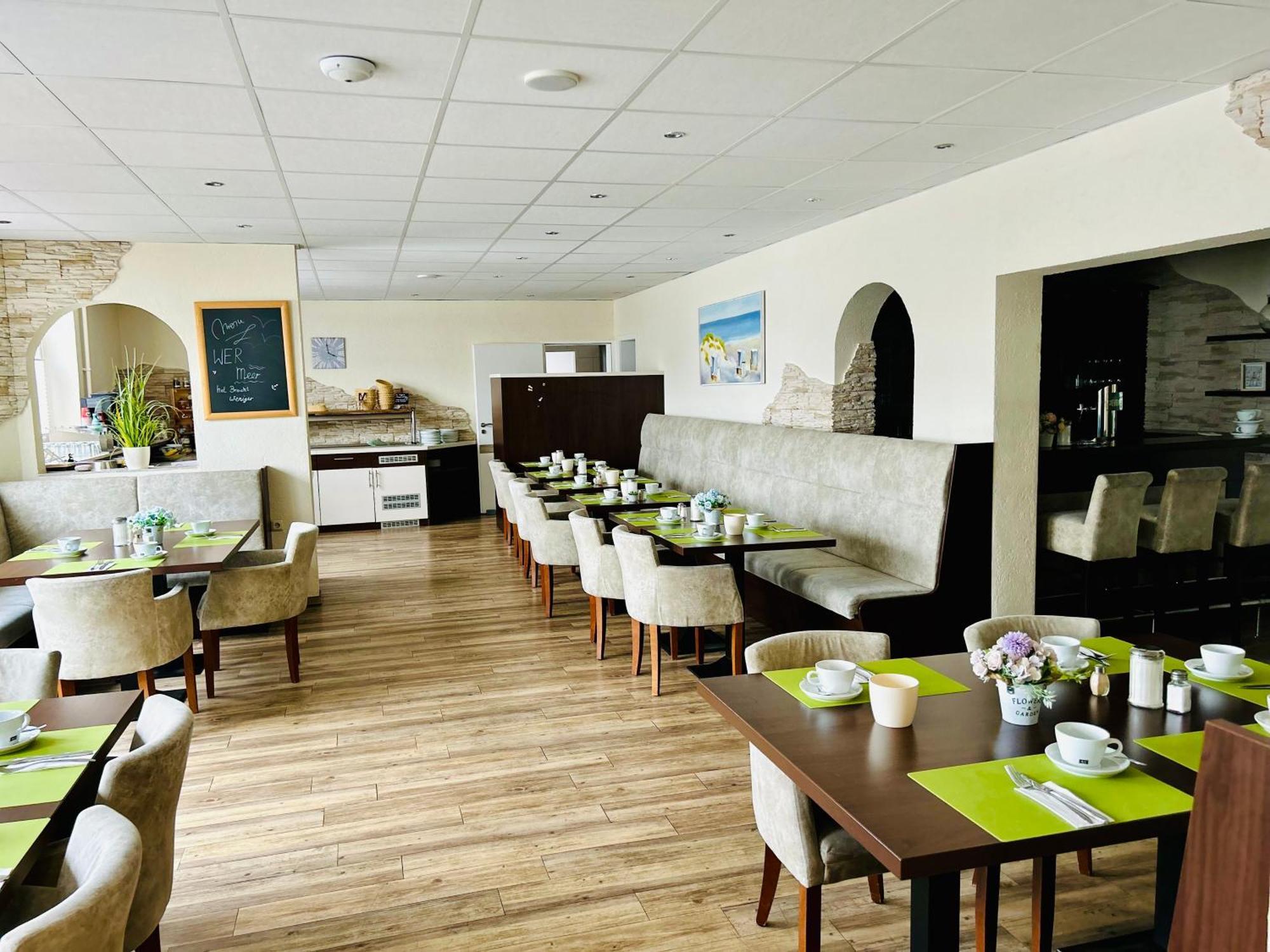 Tauwerk Hotel Вилхелмсхафен Екстериор снимка